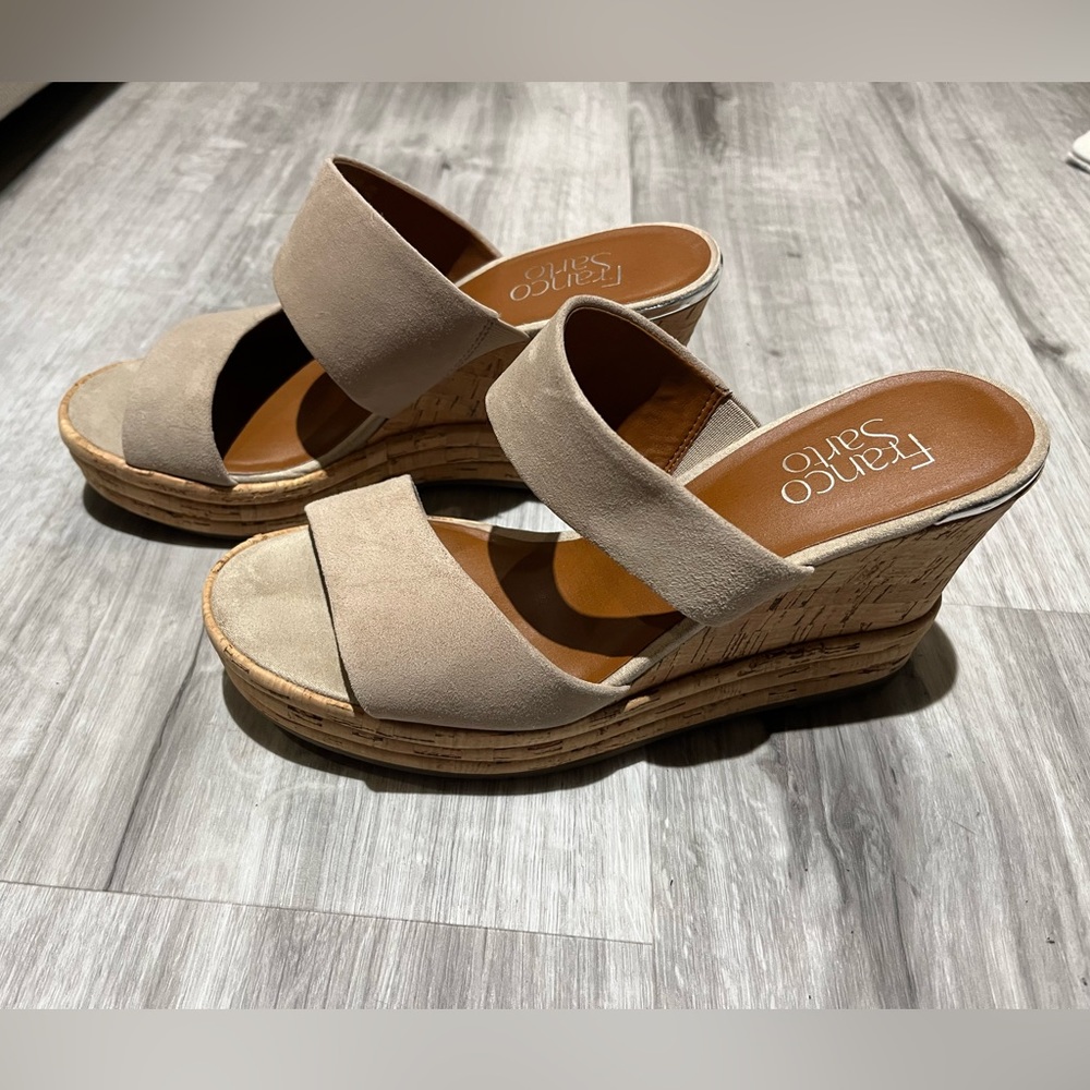 Franco Sarto size 8 nude/suede sandal. Never worn.